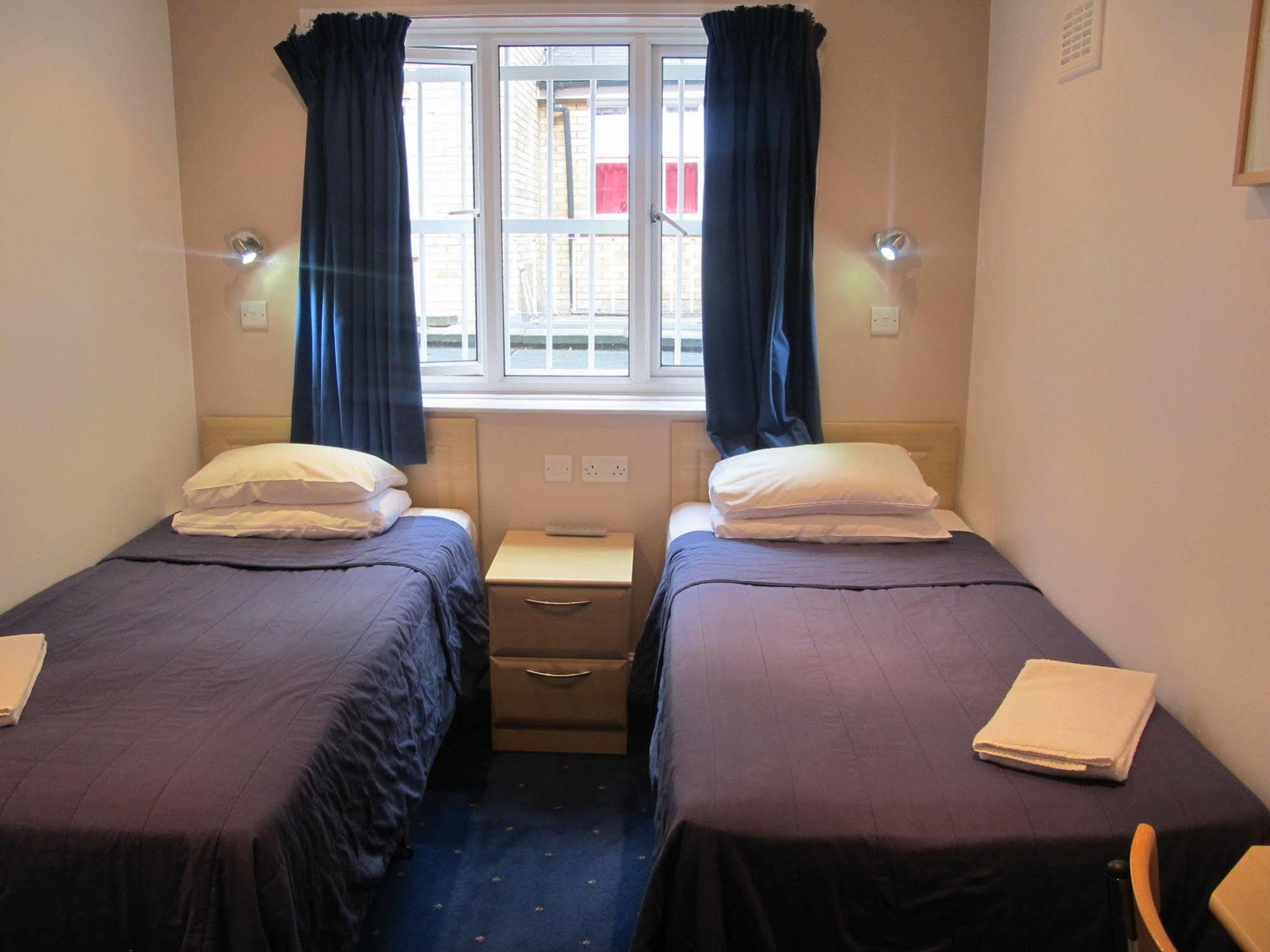 Alhambra Hotel London Luaran gambar